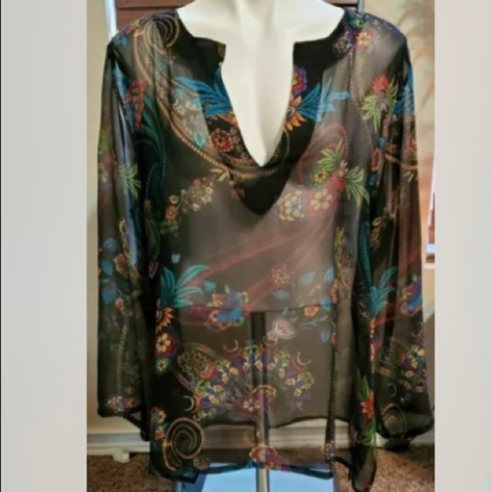Chico’s 100% silk tunic style top